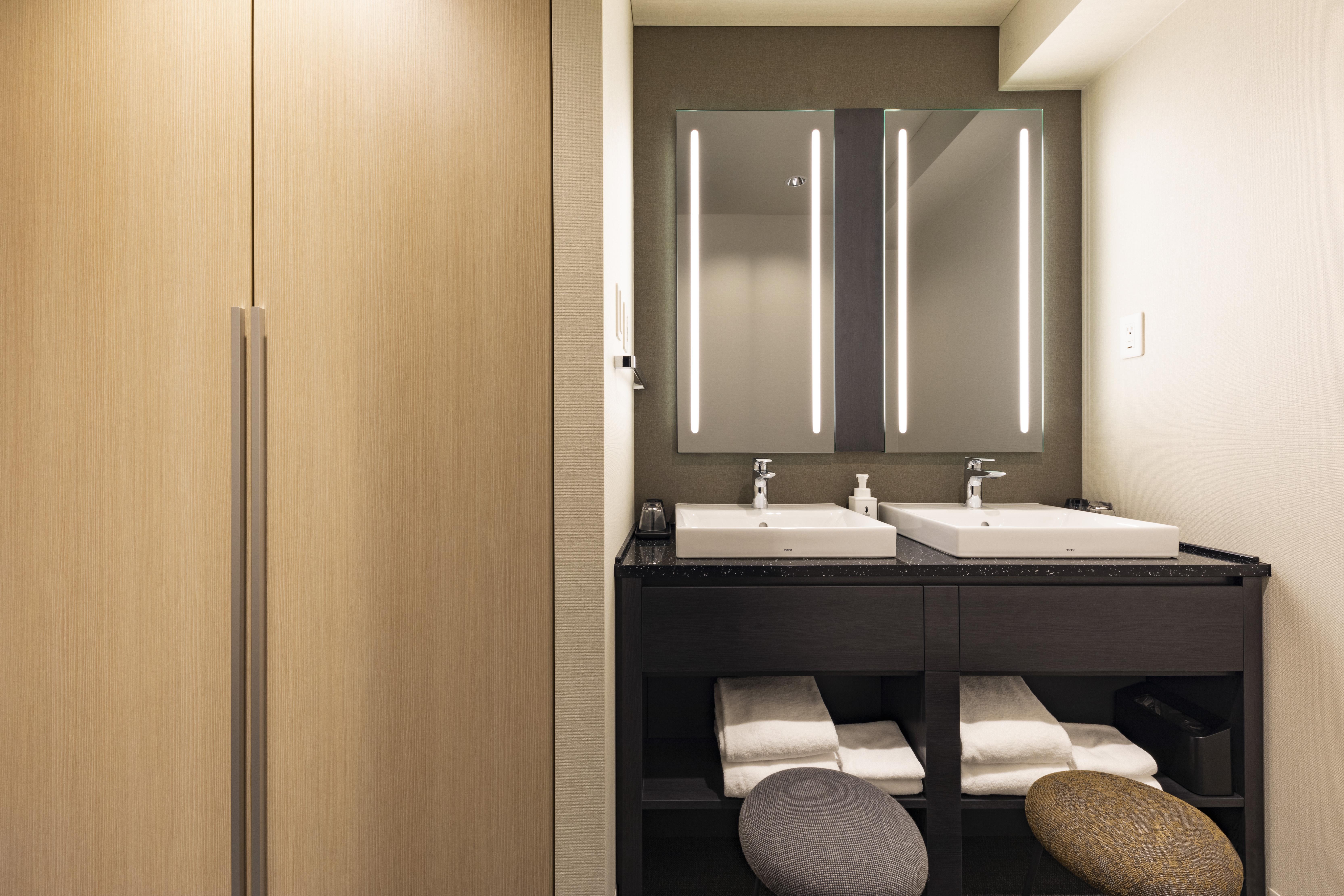 Hotel Hankyu Respire Осака Екстериор снимка