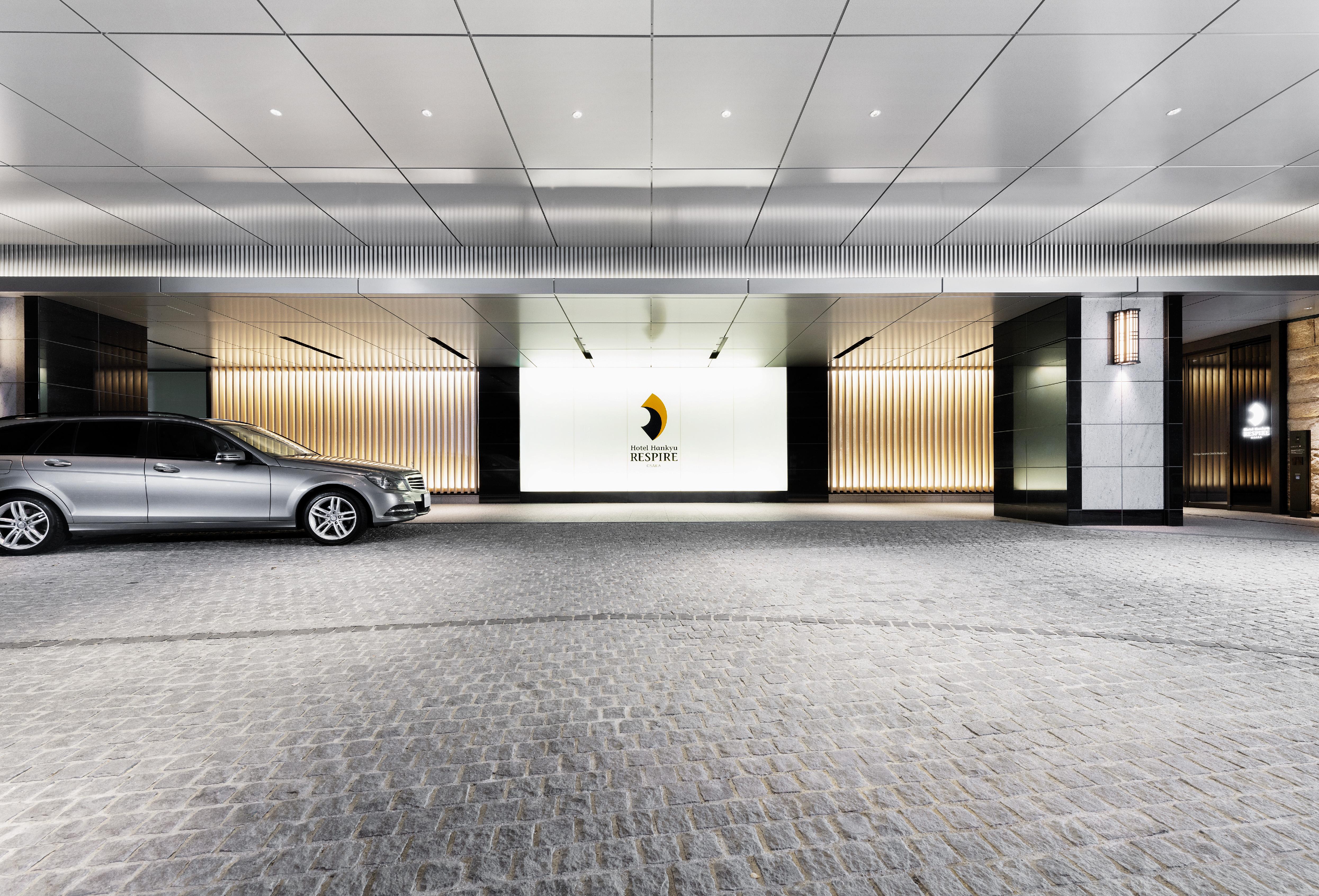 Hotel Hankyu Respire Осака Екстериор снимка