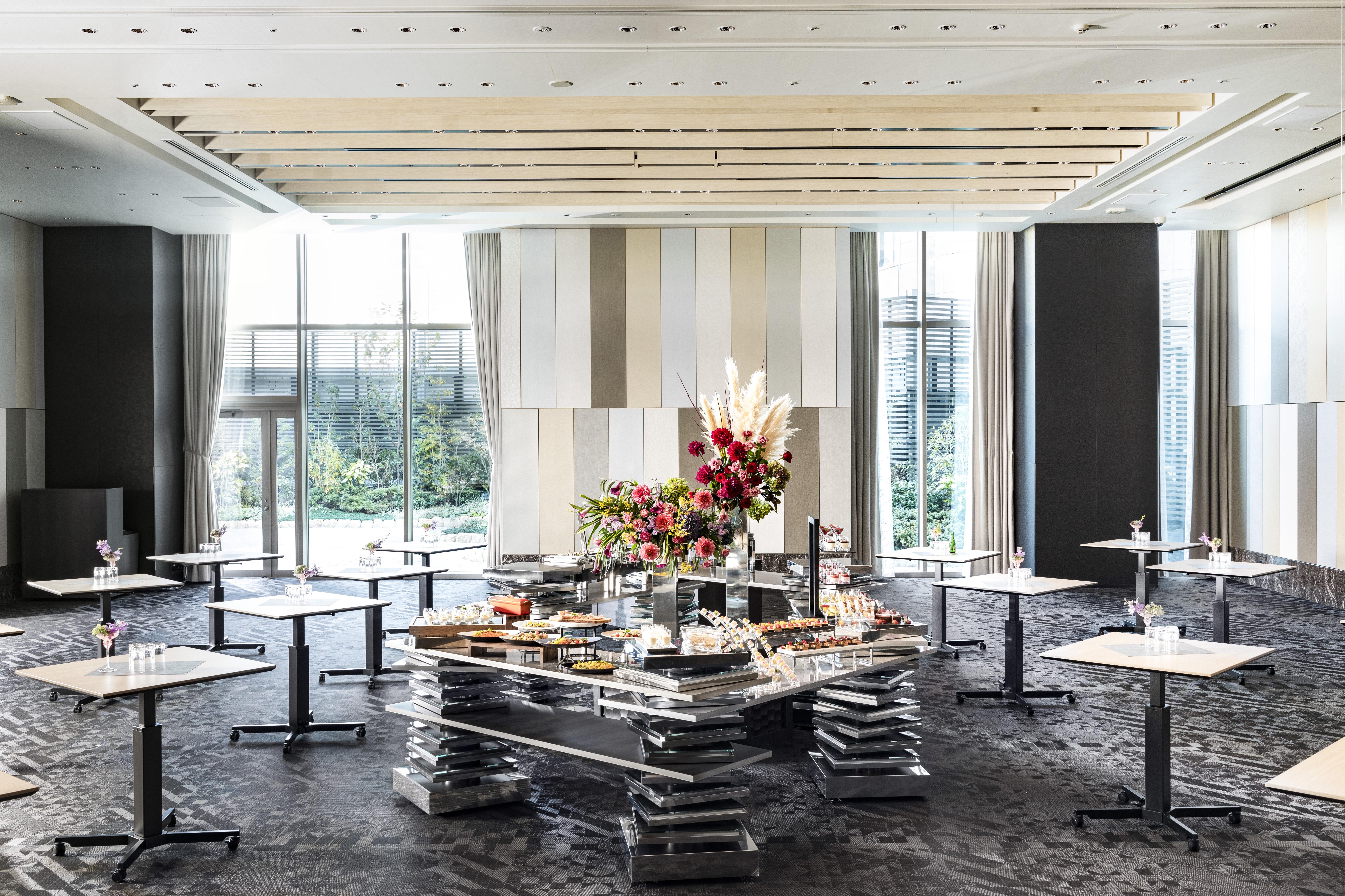 Hotel Hankyu Respire Осака Екстериор снимка